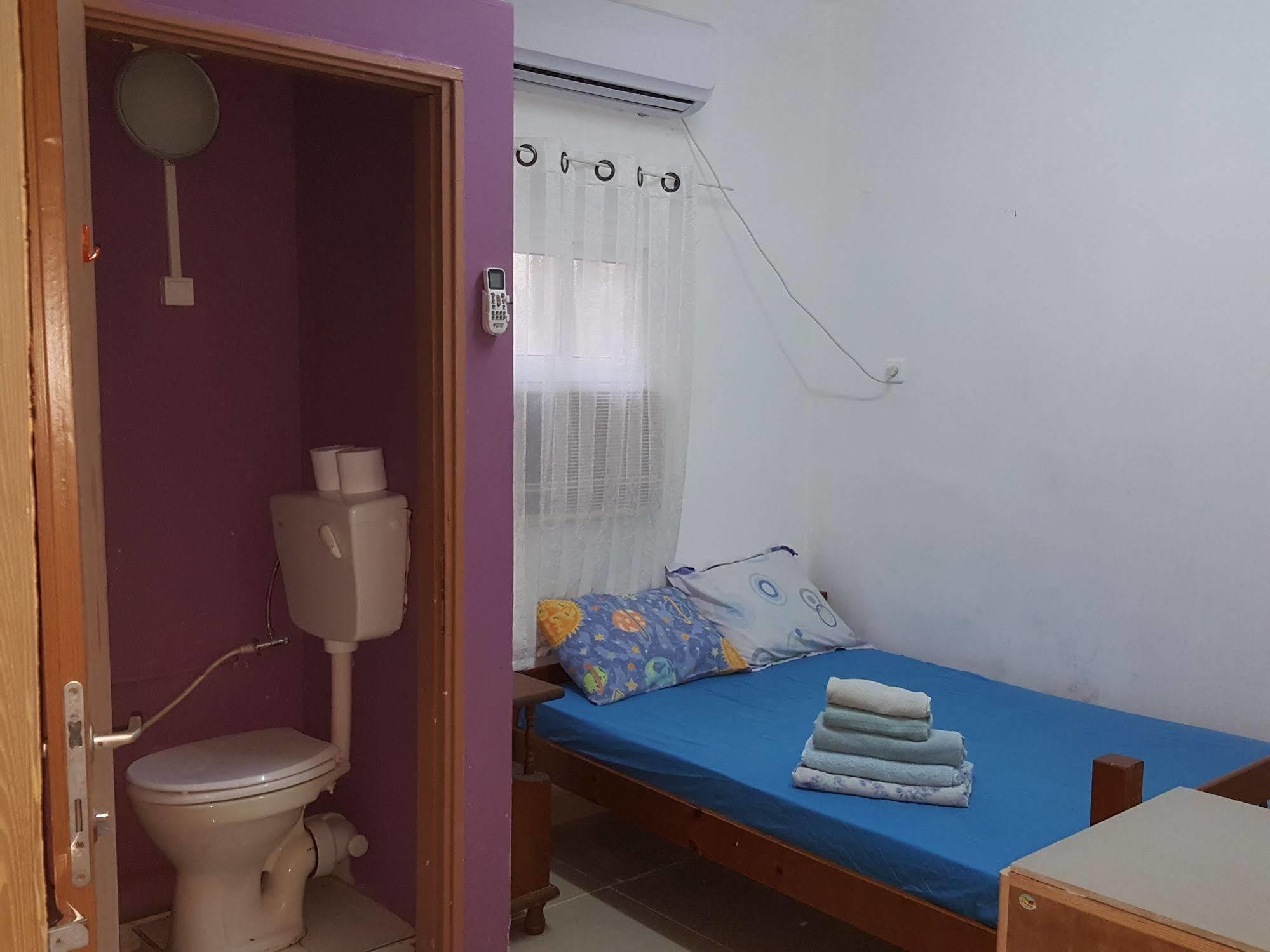 Netanya Motel Pierre Exteriör bild