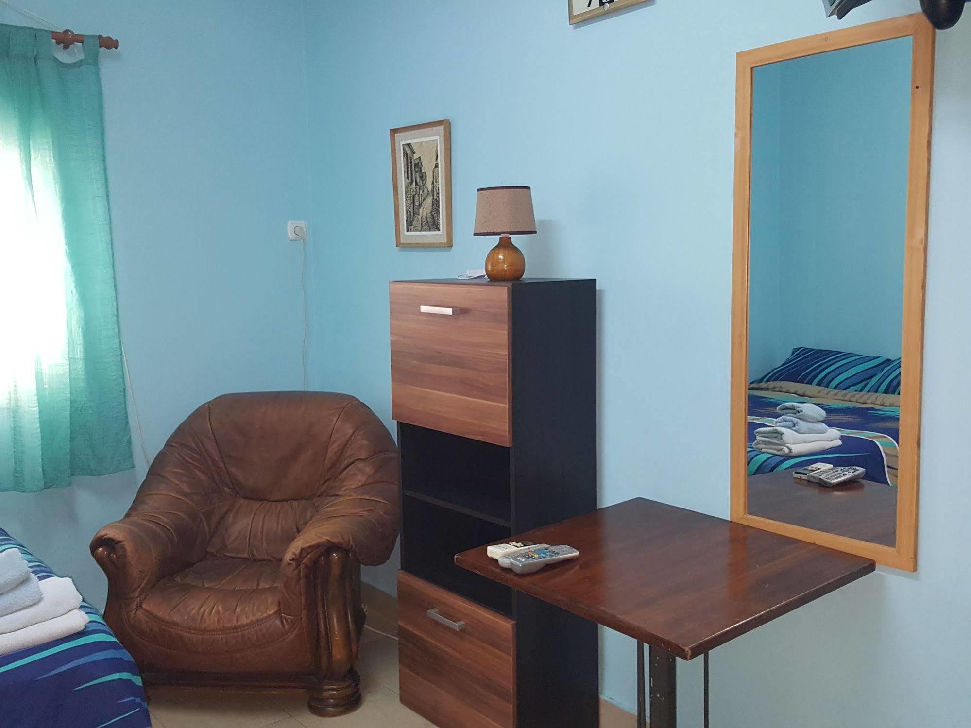 Netanya Motel Pierre Exteriör bild