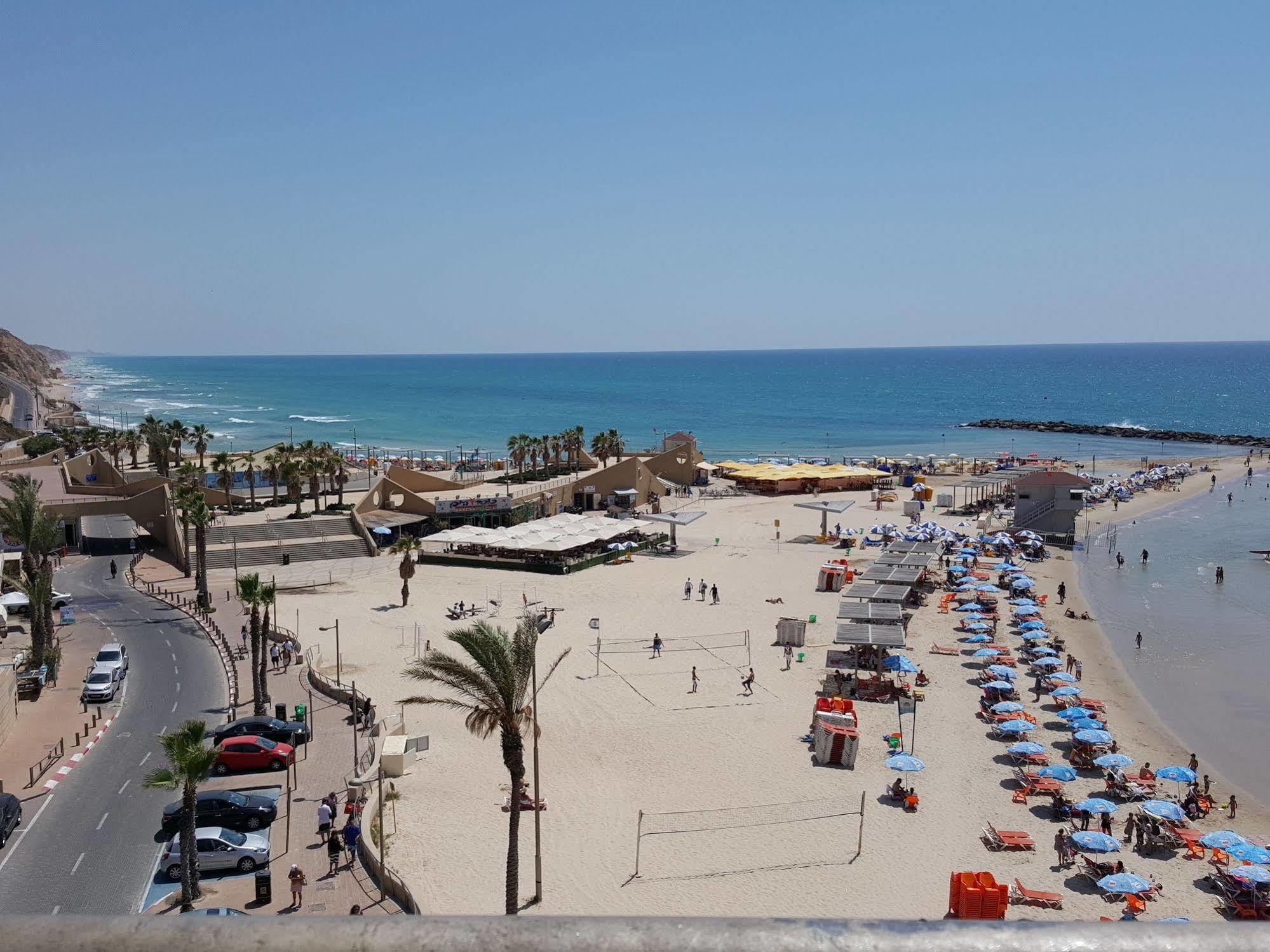 Netanya Motel Pierre Exteriör bild